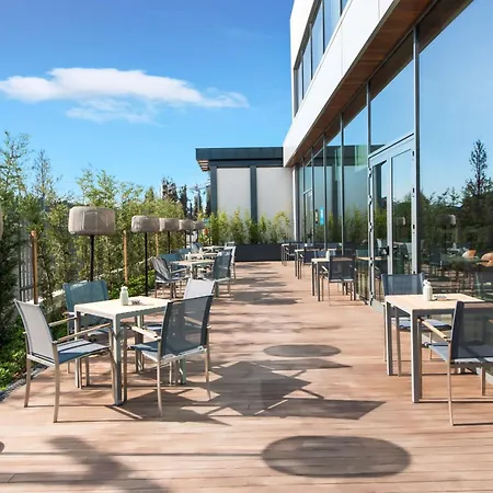 Hyatt House Hotel 4*